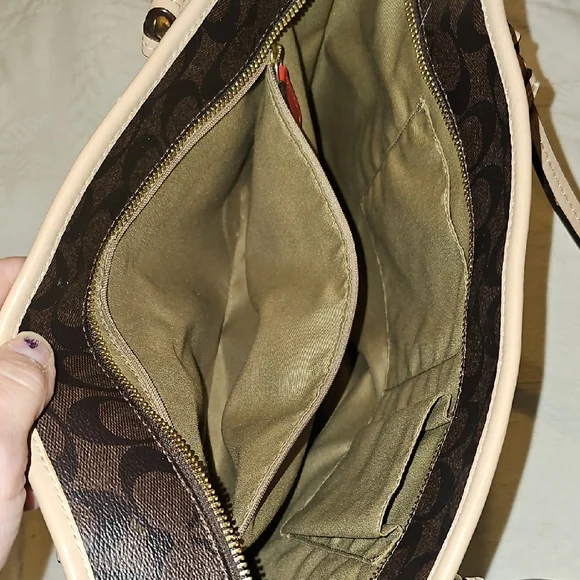 Coach Brown Tan Tote Bag PurseWomen Shoulder Barely Used 16 X 12 Signature
